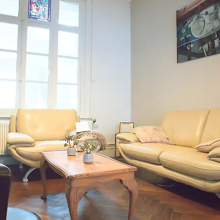 Grande Maison Avec 5 Nyaraló